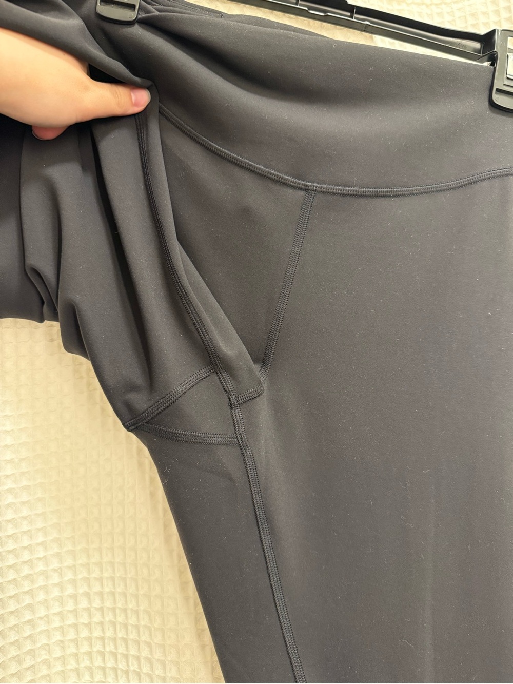 Lululemon Everlux - Black High-Waist Leggings with Pockets size 14 - Picture 8 of 9